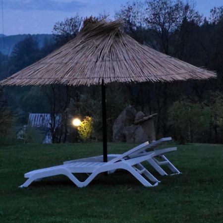Chrzaszczewo Widokowe Wzgorze 2 Apartment Uherce Mineralne Bagian luar foto